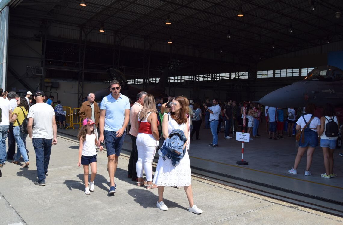 Veja o Dia Aberto na Base Aérea n.º 5 em imagens