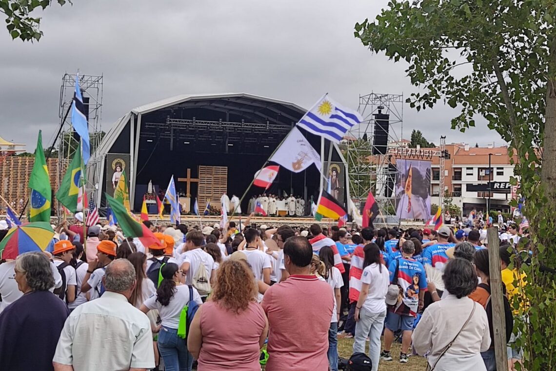 “Festa da juventude do mundo” encheu Jardim da Almuinha, em Leiria