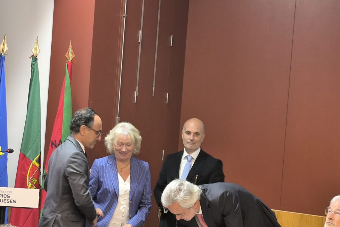 Vice-presidente da Câmara de Ourém assinou o protocolo de cedência dos imóveis ao município